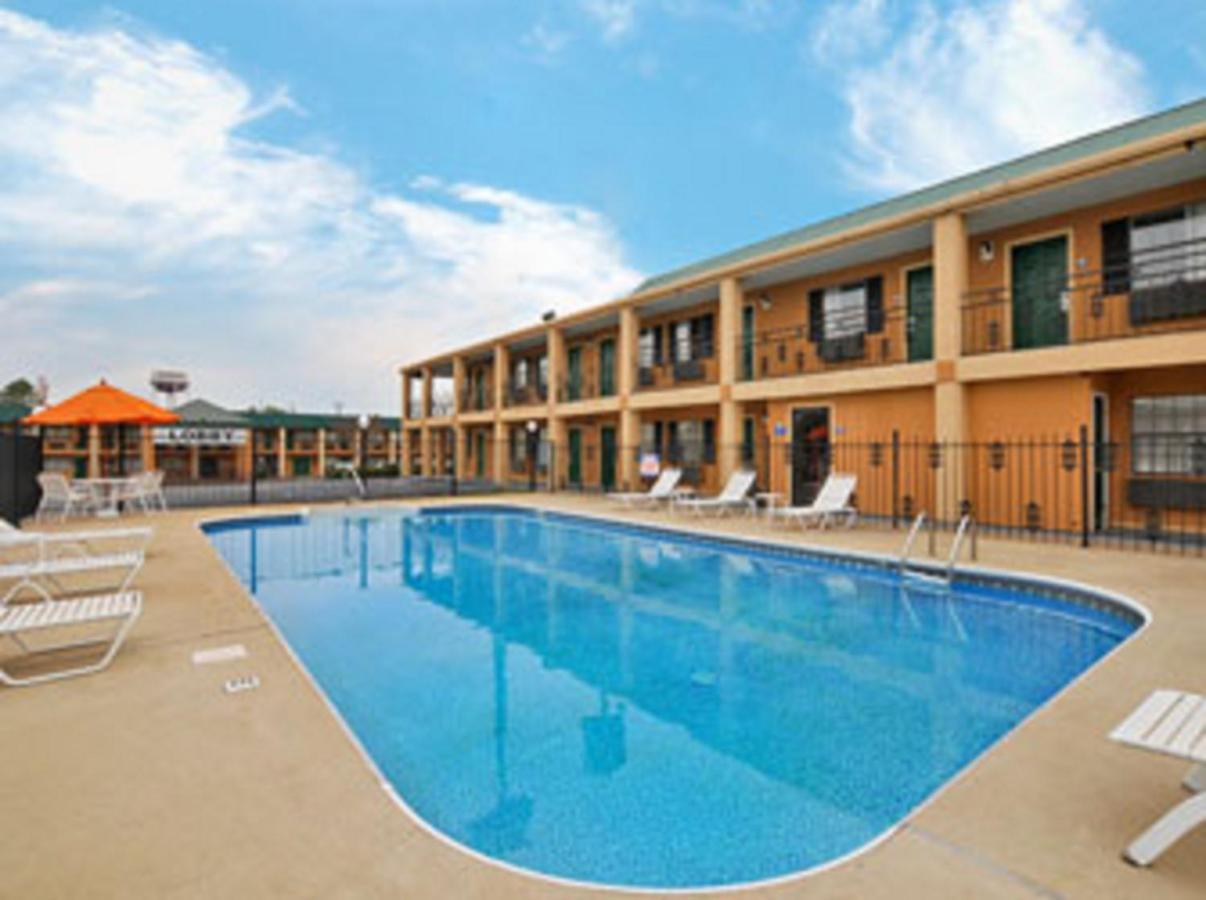 Travelodge By Wyndham Natchitoches Kültér fotó